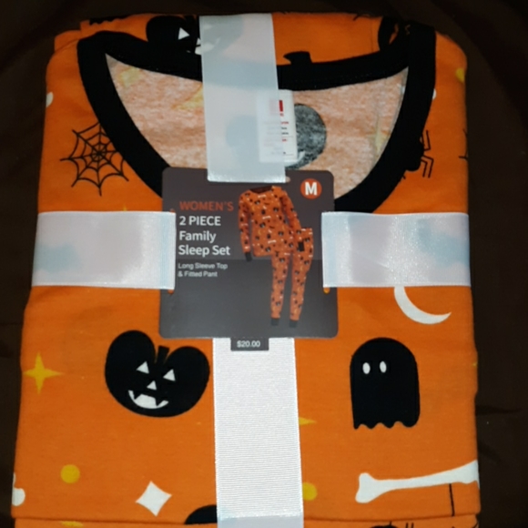 New Women's 2 Piece Sleep Set Halloween Medium. 10 - Picture 2 of 3